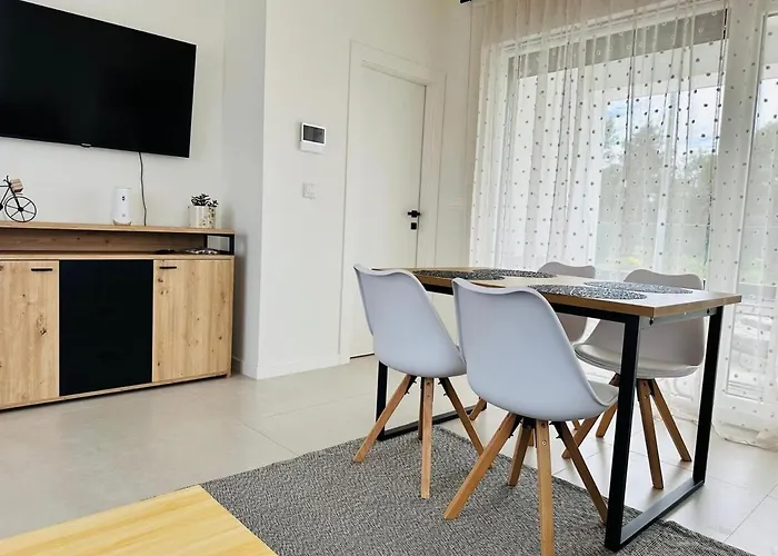 Vita Apartment דירה